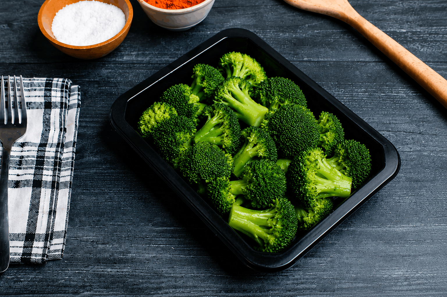 Fresh broccoli florets, lightly seasoned and perfectly steamed until tender-crisp to preserve their vibrant color, natural flavor, and nutrients. A wholesome, fiber-rich side that pairs perfectly with any Clean Eats meal.