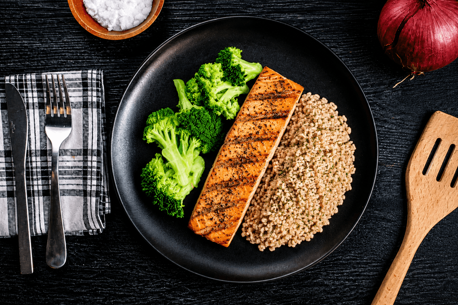 Fresh Atlantic salmon, oven-baked to perfection and lightly seasoned to let its natural flavor shine. Served alongside hearty brown rice and tender steamed broccoli for a clean, wholesome meal that's rich in protein, omega-3s, and simple goodness.