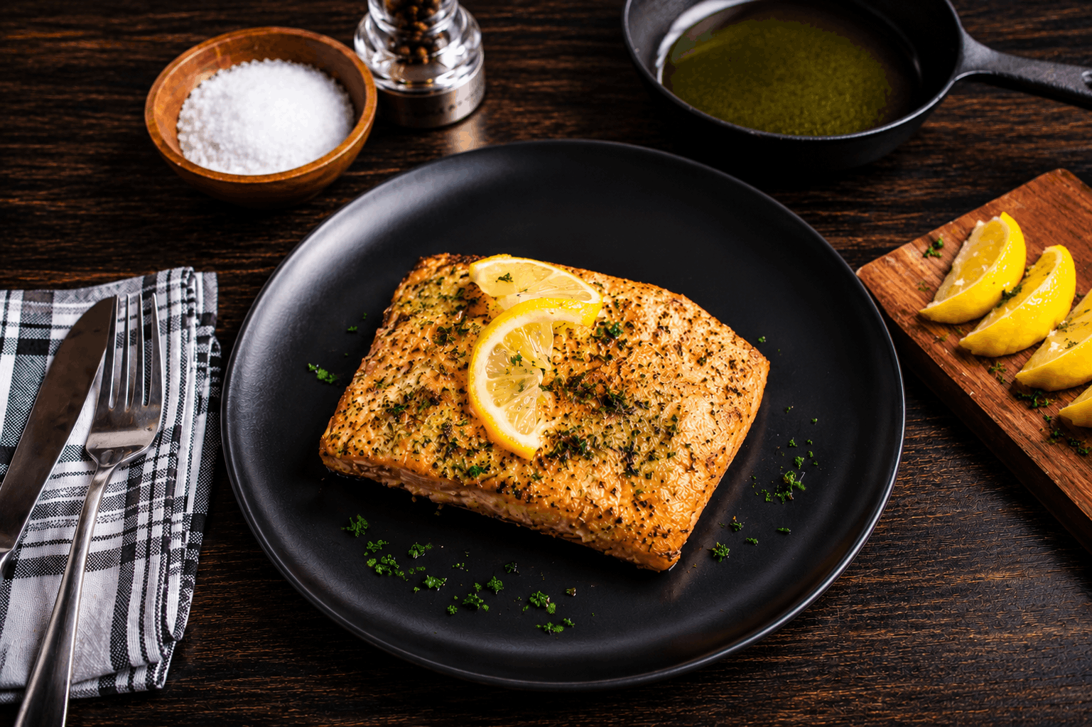 Enjoy 2 portions of fully cooked salmon with light seasoning.